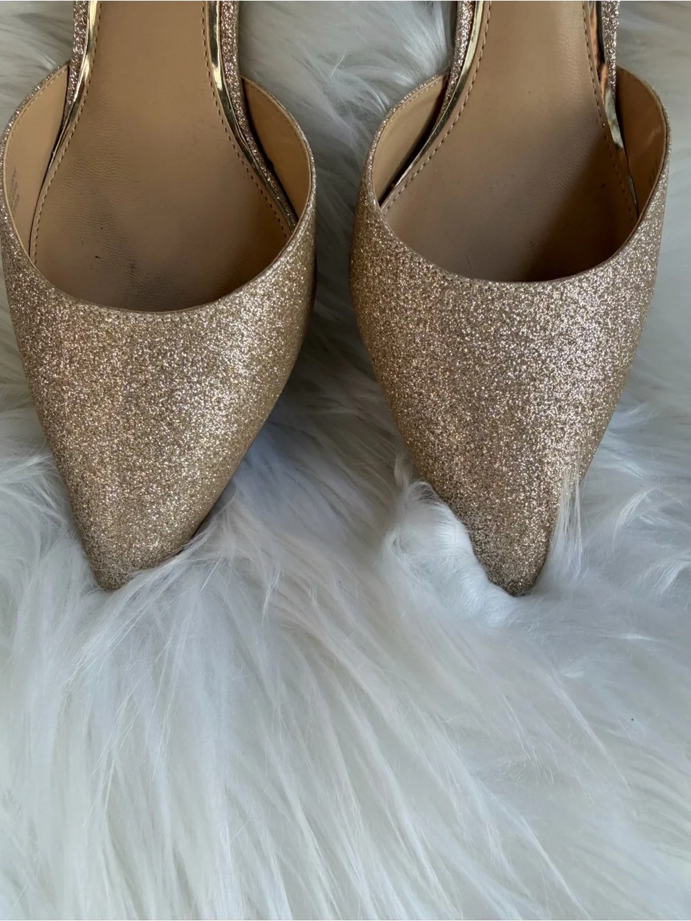 Jewel Badgley Mischka Raleigh Pointed Kitten D’Orsay Lt. Gold Ankle-Strap 8.5